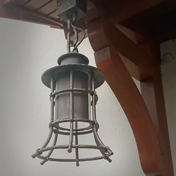 Außenhängeleuchte in historischem Design, in Form einer Glocke handgeschmiedet - Außenbeleuchtung